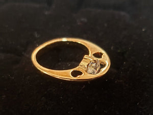 Hidden crystal ring with hollow hearts (clear)