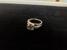 Load image into Gallery viewer, Clear rock proposal ring

