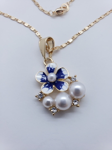 Fading blue flower with pearls and clear crystals (set)