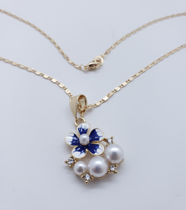 Fading blue flower with pearls and clear crystals (set)