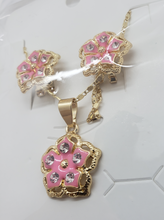 Load image into Gallery viewer, Pink five pedal flower with clear crystals (set)
