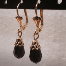 Load image into Gallery viewer, Black droplet earrings
