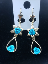 Load image into Gallery viewer, Small light blue rose with a swinging blue crystal rose

