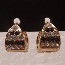 Load image into Gallery viewer, Small multi layer clear crystal earrings
